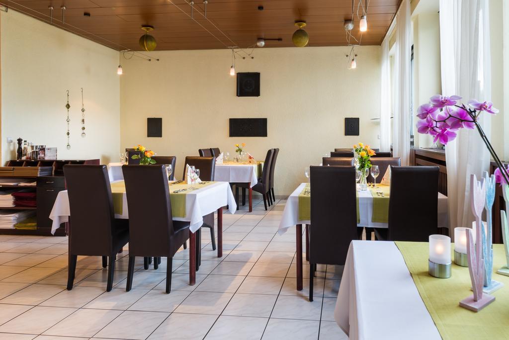 萨克班池兰德加特酒店. Strümpfelbrunn 外观 照片